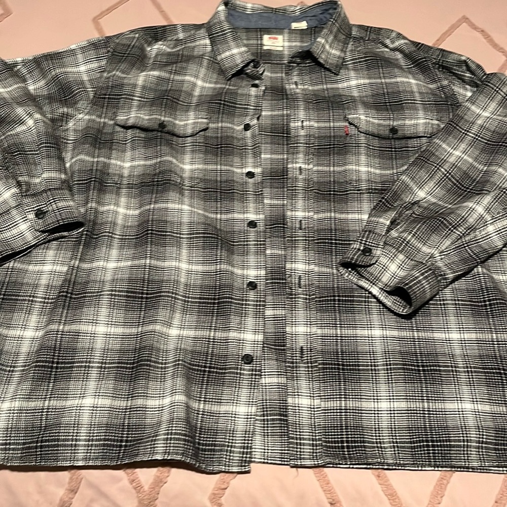 Levis 3 XL relaxed collar 👔